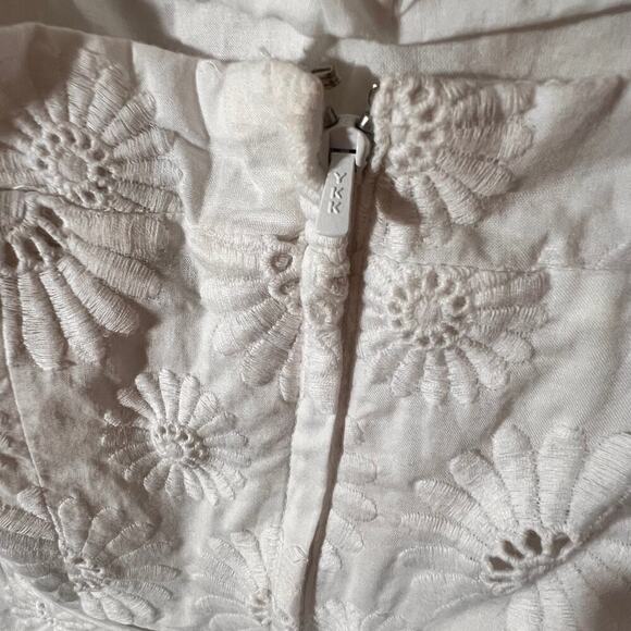 Lilly Pulitzer White Halter Eyelet Dress Resort Coastal Preppy Summer Size 2 - Picture 6 of 8